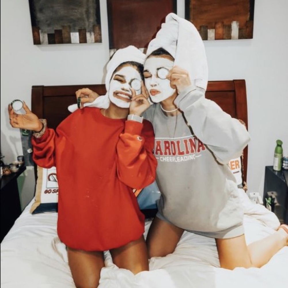 Super cute sleepover mystery box 💜🤍